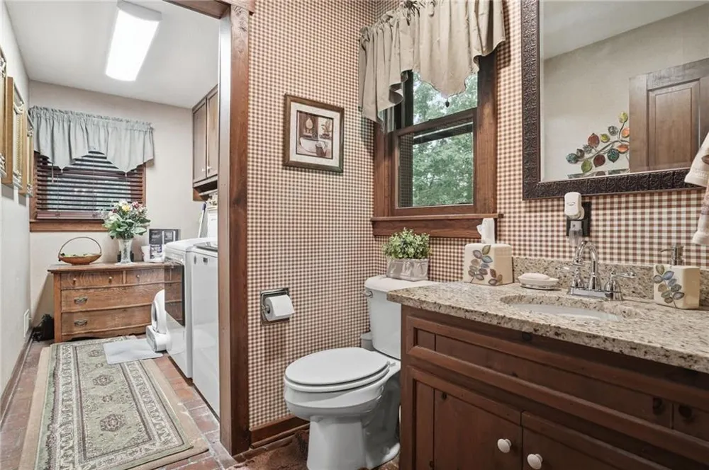 988 Woodland Sautee Nacoochee, GA 30571