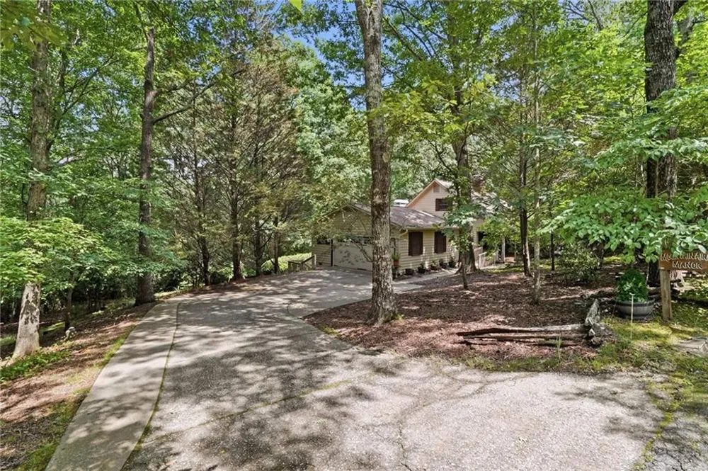 988 Woodland Sautee Nacoochee, GA 30571