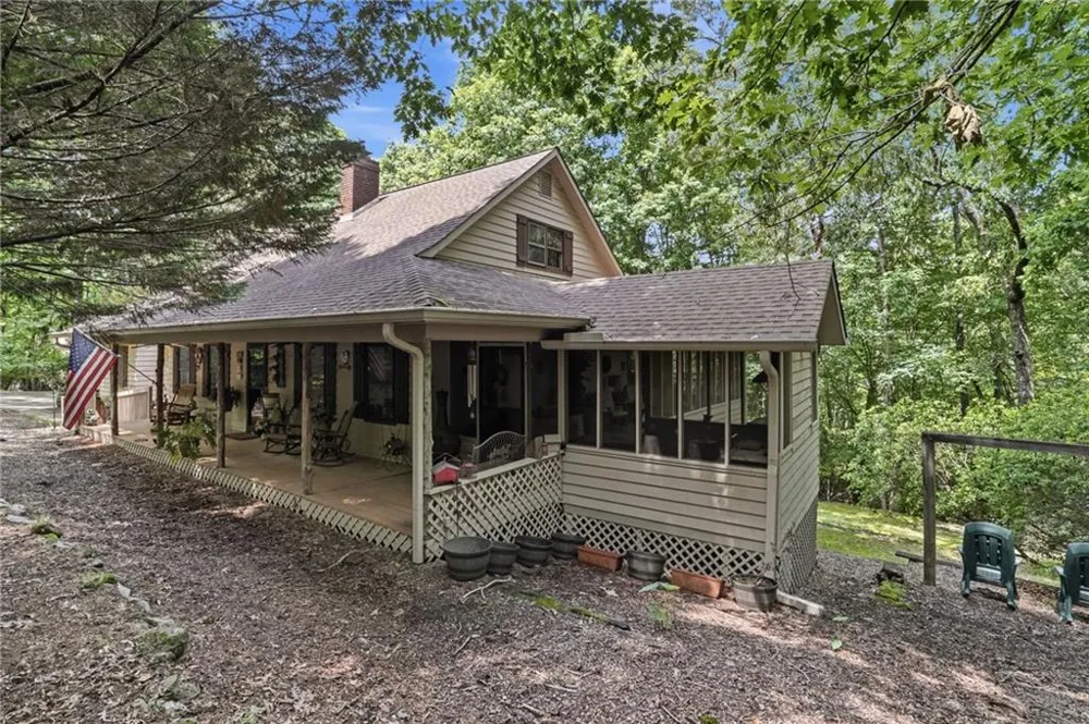 988 Woodland Sautee Nacoochee, GA 30571