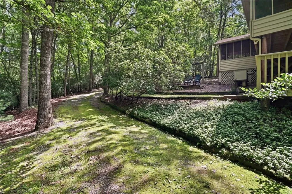 988 Woodland Sautee Nacoochee, GA 30571