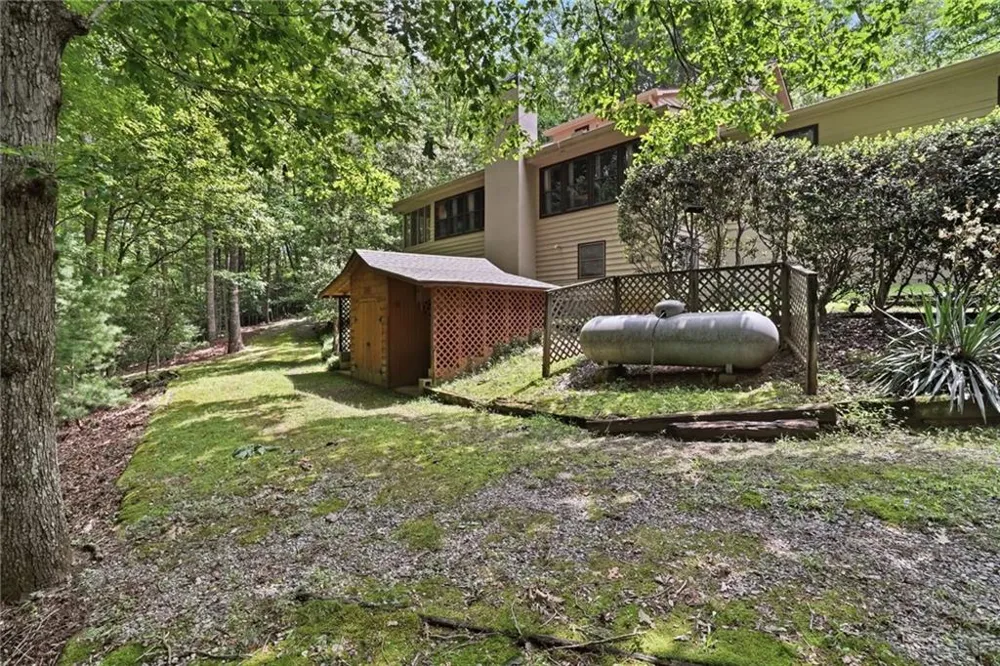 988 Woodland Sautee Nacoochee, GA 30571