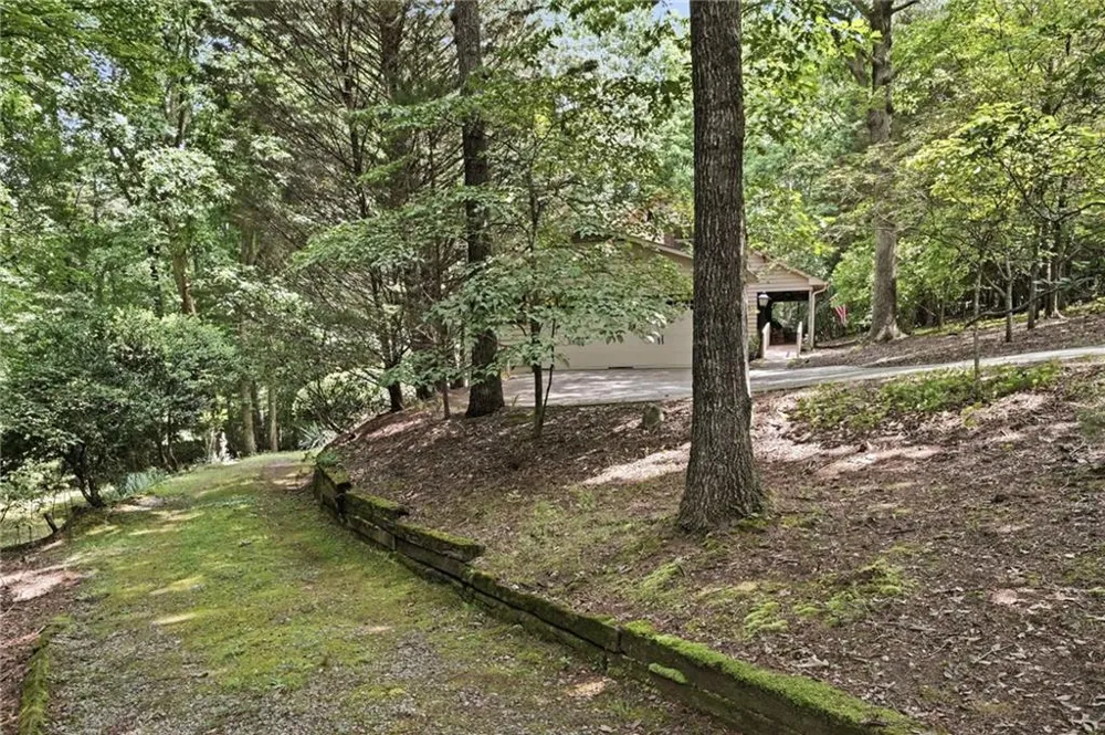 988 Woodland Sautee Nacoochee, GA 30571