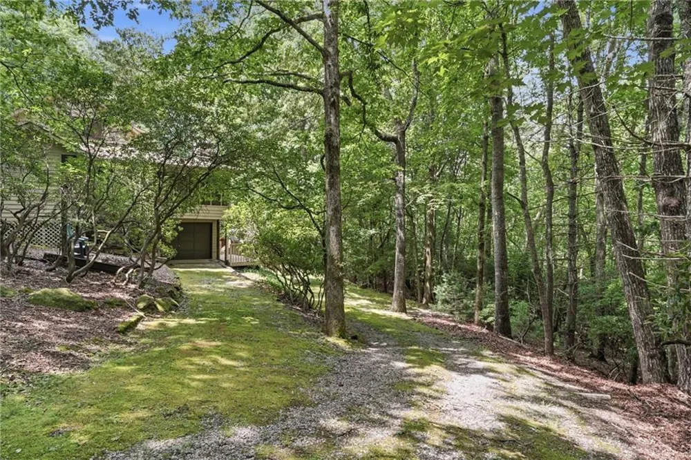 988 Woodland Sautee Nacoochee, GA 30571