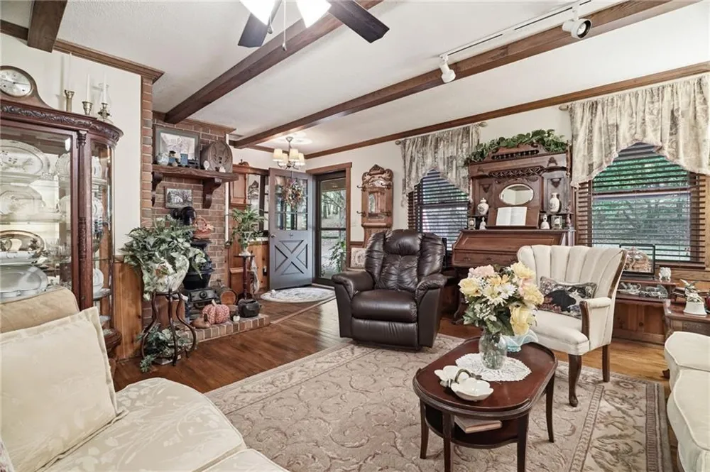 988 Woodland Sautee Nacoochee, GA 30571