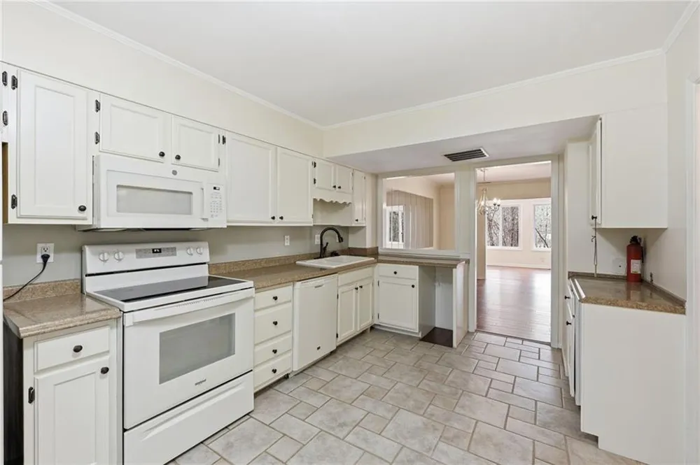 6500 Gaines Ferry Road #i-4 Flowery Branch, GA 30542