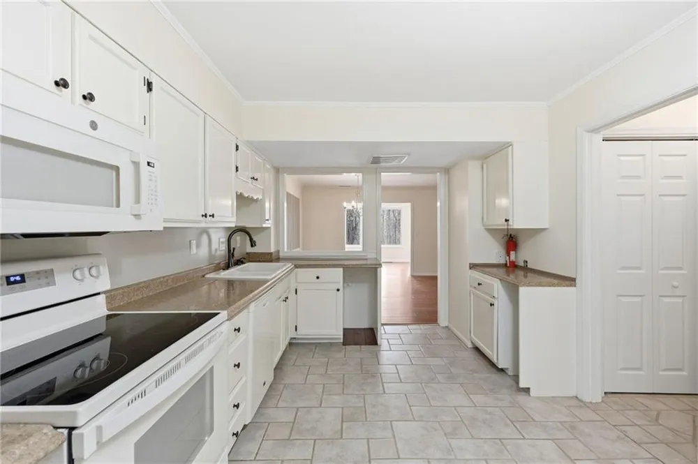 6500 Gaines Ferry Road #i-4 Flowery Branch, GA 30542
