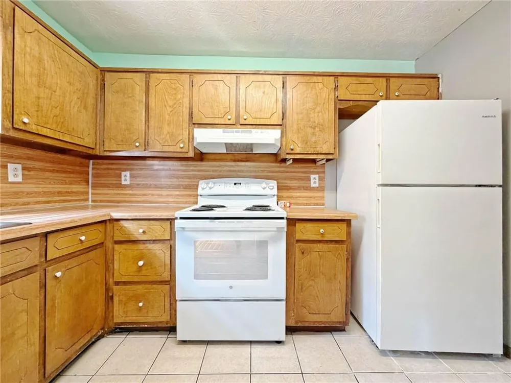 935 Six Oaks Circle #B Norcross, GA 30093