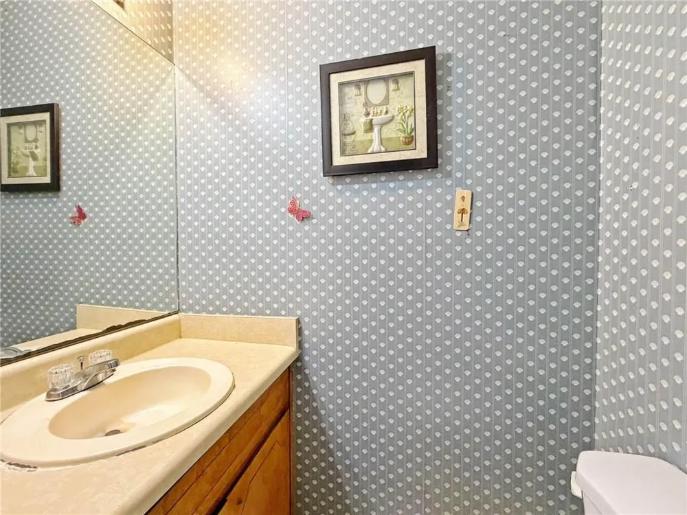935 Six Oaks Circle #B Norcross, GA 30093