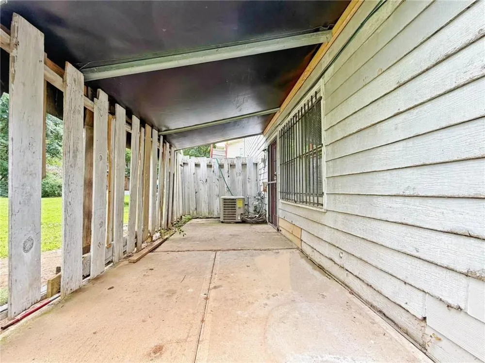 935 Six Oaks Circle #B Norcross, GA 30093