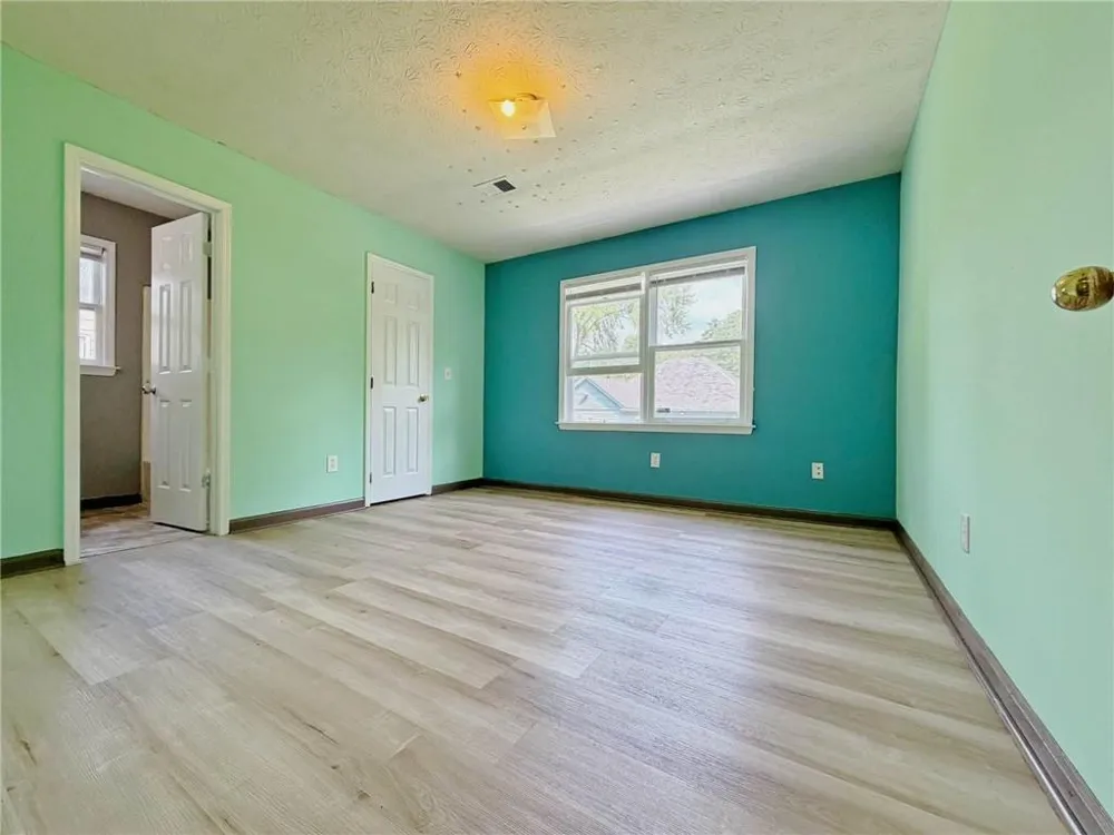 935 Six Oaks Circle #B Norcross, GA 30093