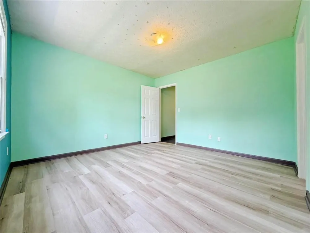 935 Six Oaks Circle #B Norcross, GA 30093