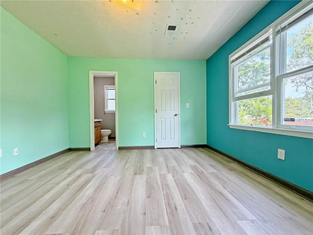 935 Six Oaks Circle #B Norcross, GA 30093
