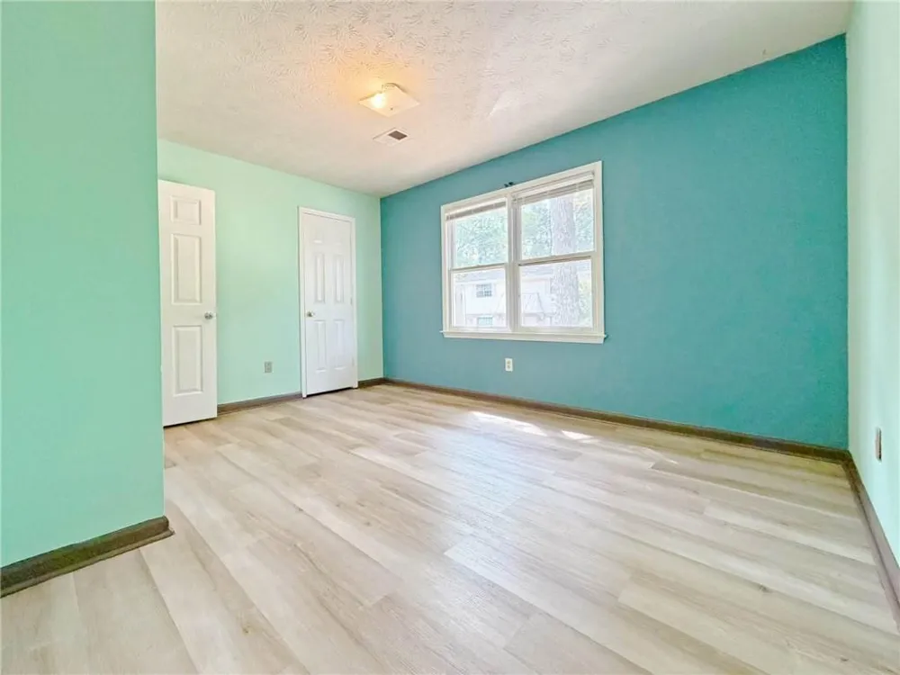 935 Six Oaks Circle #B Norcross, GA 30093