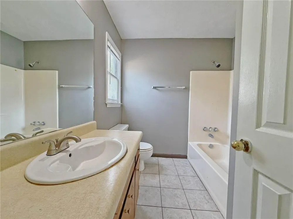 935 Six Oaks Circle #B Norcross, GA 30093