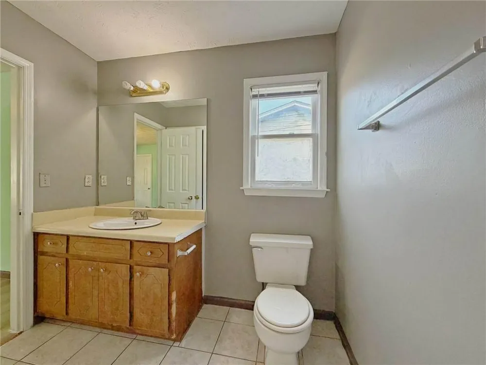 935 Six Oaks Circle #B Norcross, GA 30093