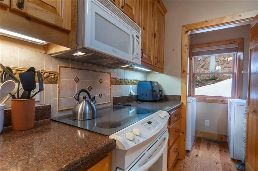 236 Rosen Strasse Helen, GA 30545
