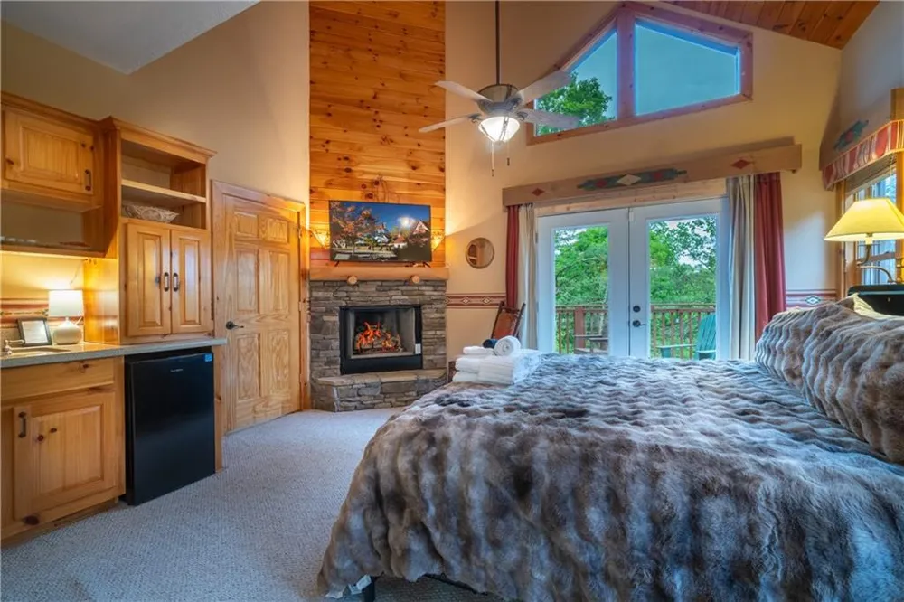 236 Rosen Strasse Helen, GA 30545