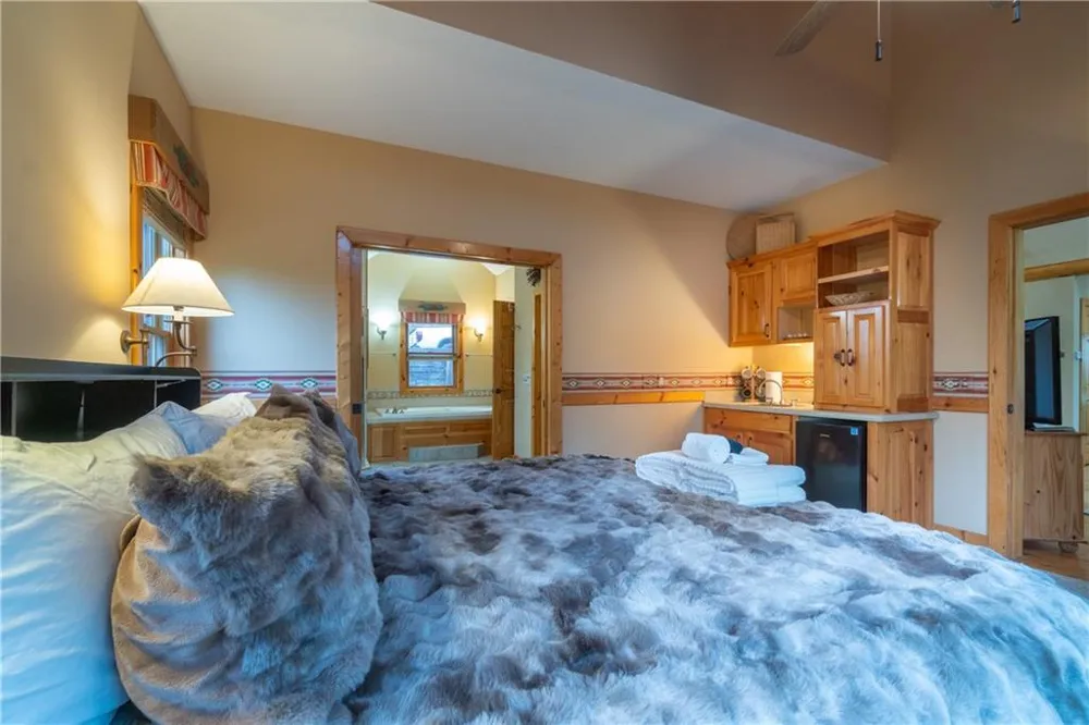 236 Rosen Strasse Helen, GA 30545