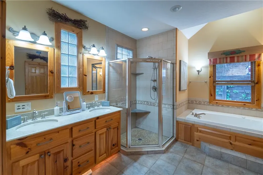 236 Rosen Strasse Helen, GA 30545