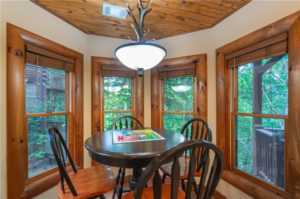 236 Rosen Strasse Helen, GA 30545