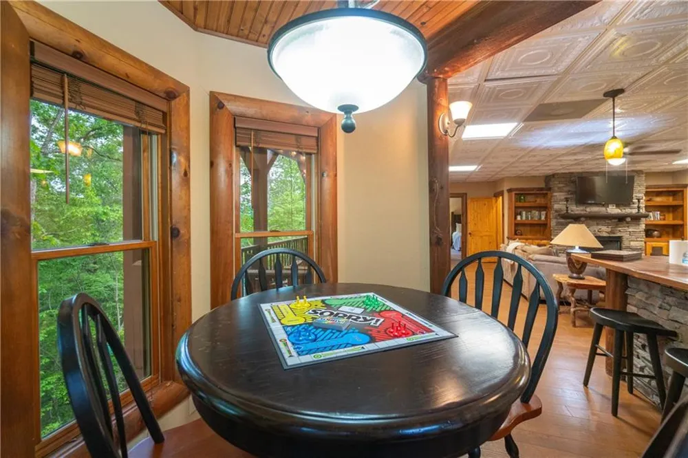 236 Rosen Strasse Helen, GA 30545
