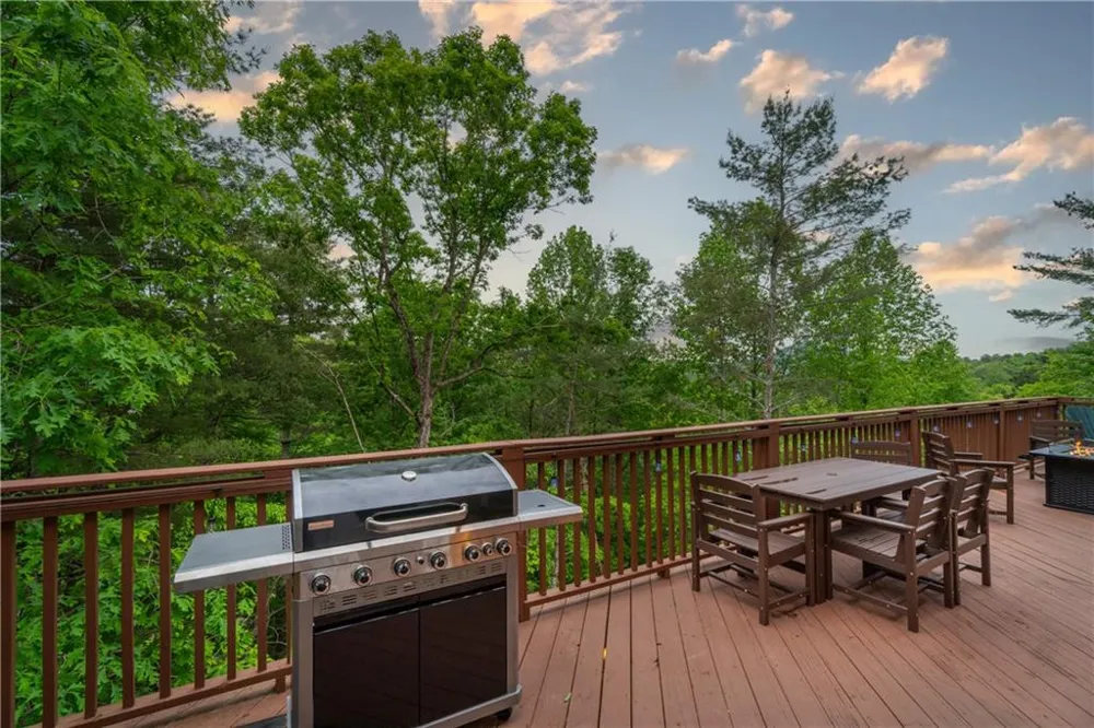 236 Rosen Strasse Helen, GA 30545