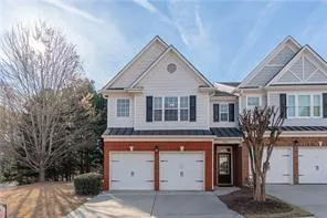 3800 Thayer Trace