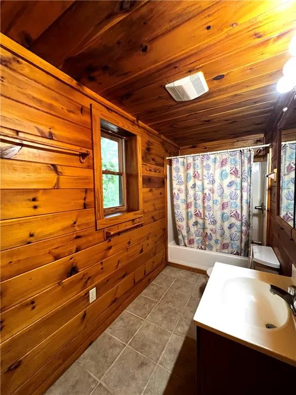 187 Tiffany Lane Mineral Bluff, GA 30559
