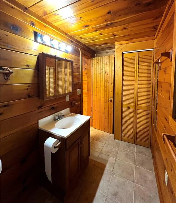 187 Tiffany Lane Mineral Bluff, GA 30559
