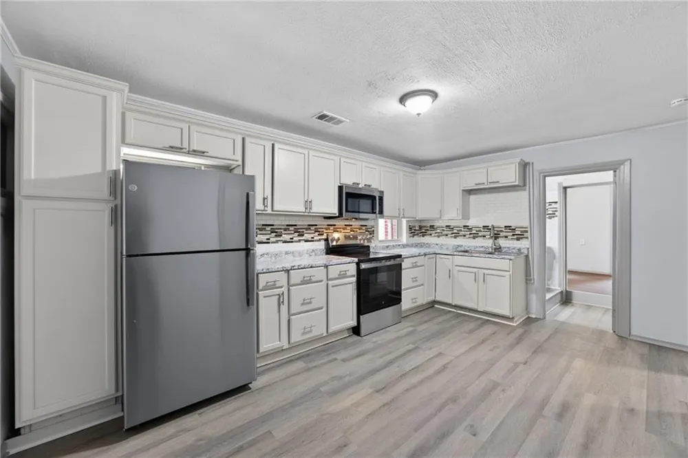 953 South Avenue Forest Park, GA 30297