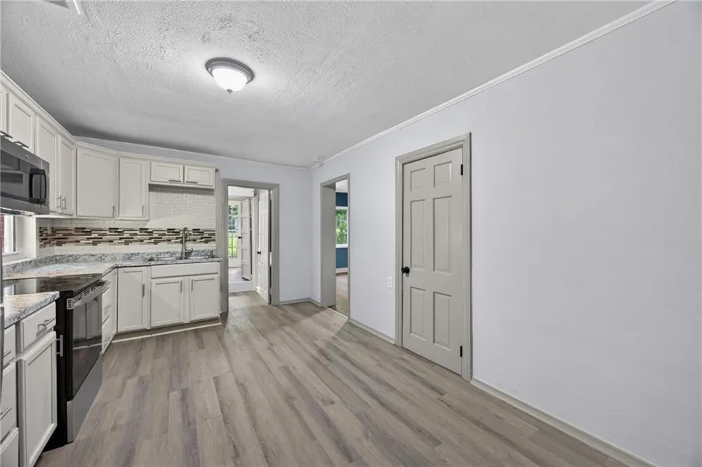 953 South Avenue Forest Park, GA 30297