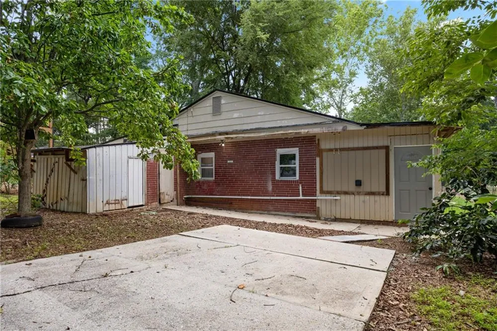 953 South Avenue Forest Park, GA 30297