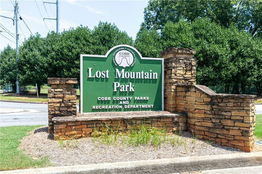 2821 Elias Creek Lane Powder Springs, GA 30127
