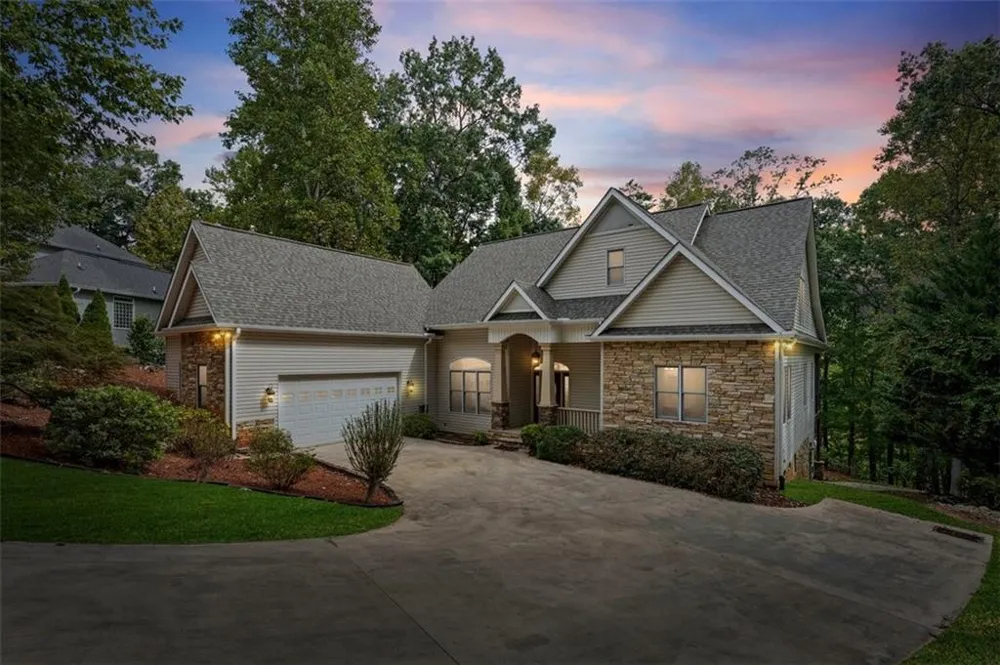 124 SHORE DRIVE Other-South Carolina, SC 29643