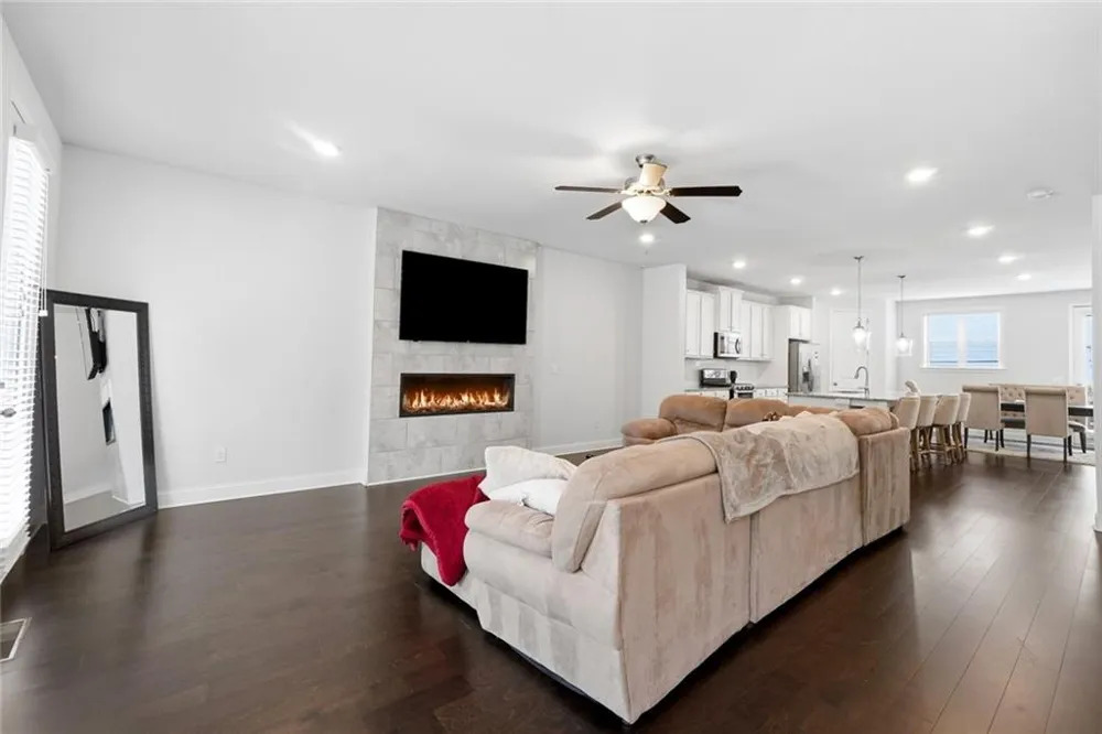 2375 Tarben Drive Snellville, GA 30078