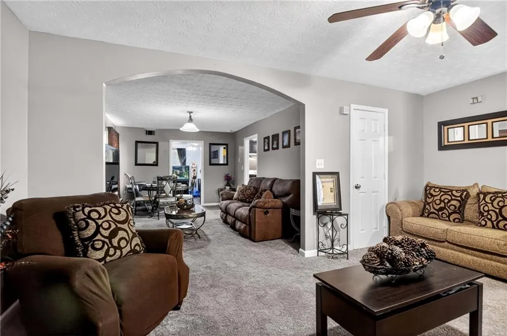 5648 feldwood Road College Park, GA 30349