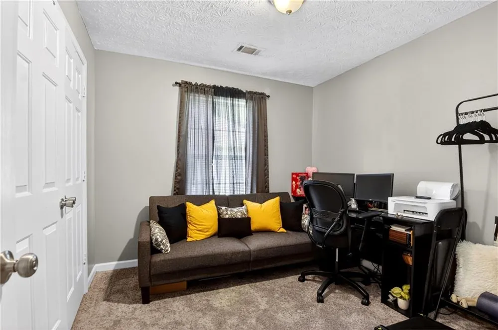 5648 feldwood Road College Park, GA 30349
