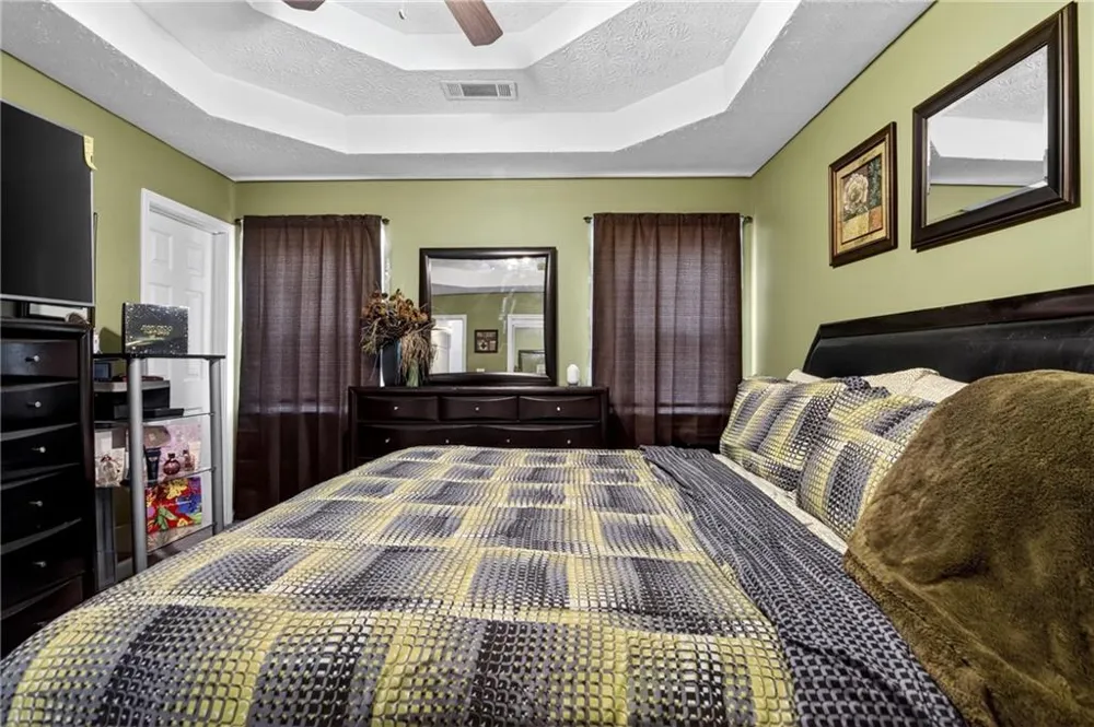 5648 feldwood Road College Park, GA 30349