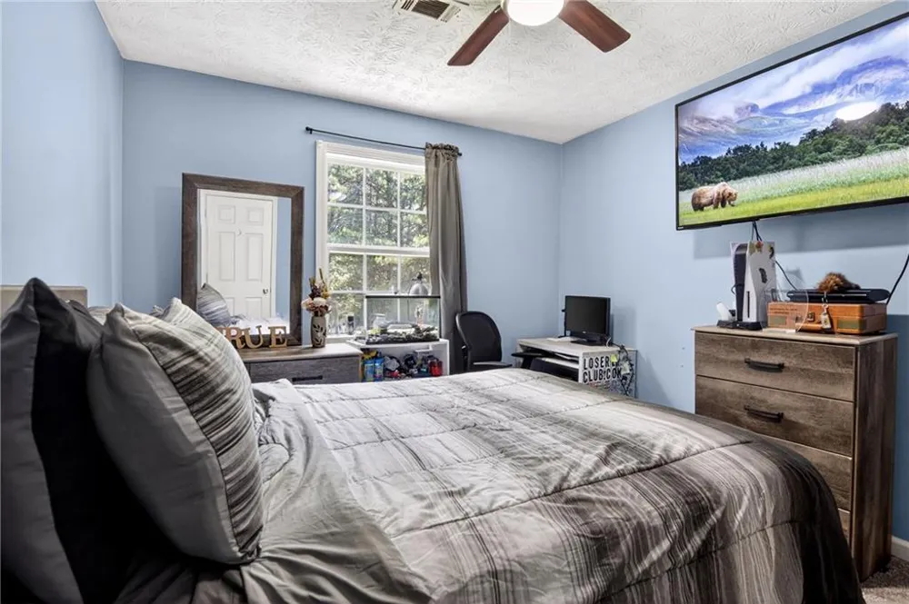 5648 feldwood Road College Park, GA 30349