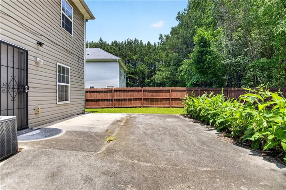 5648 feldwood Road College Park, GA 30349
