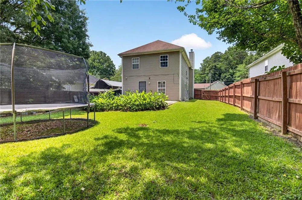 5648 feldwood Road College Park, GA 30349