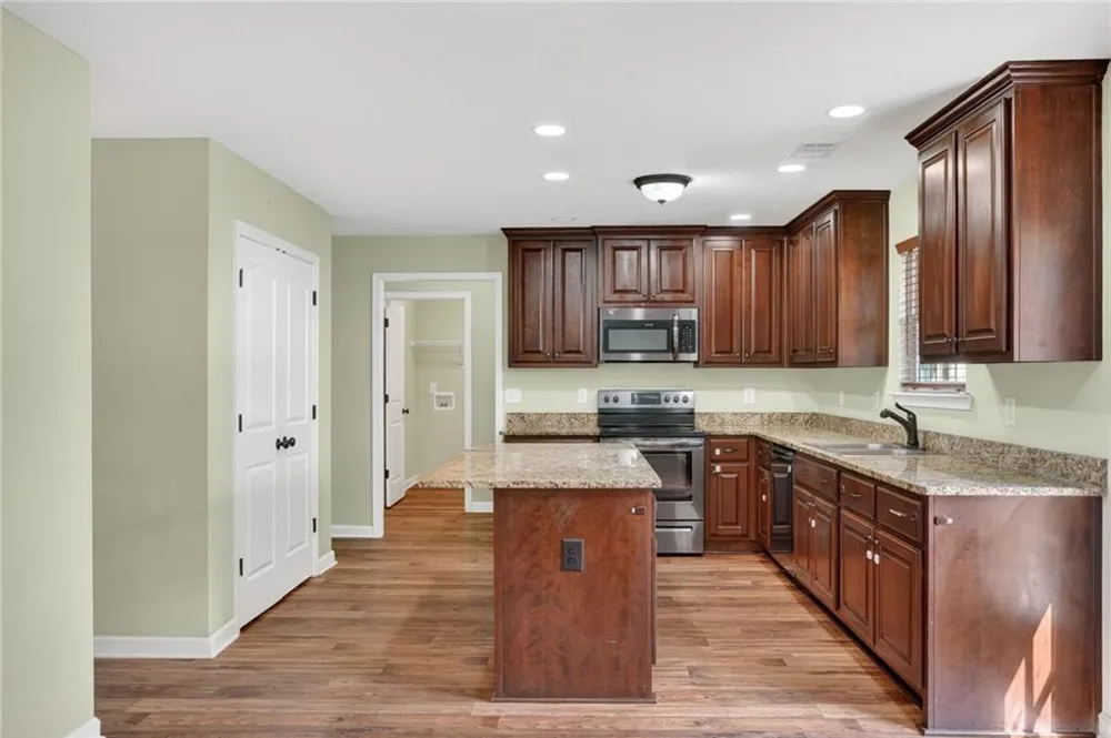 402 Renee Road Pendergrass, GA 30567