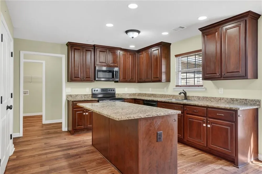 402 Renee Road Pendergrass, GA 30567