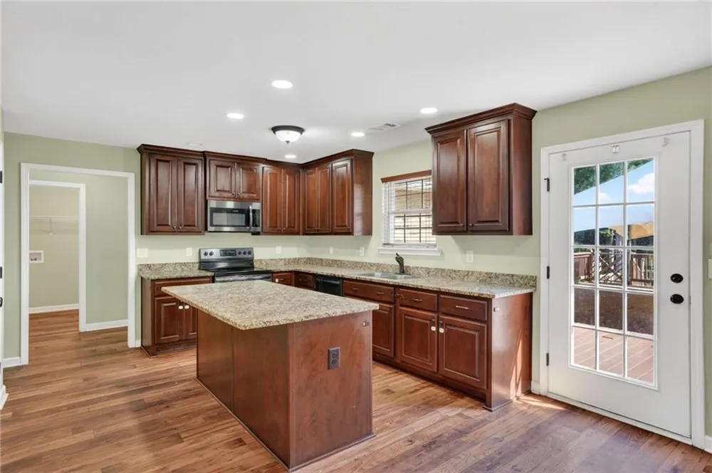 402 Renee Road Pendergrass, GA 30567