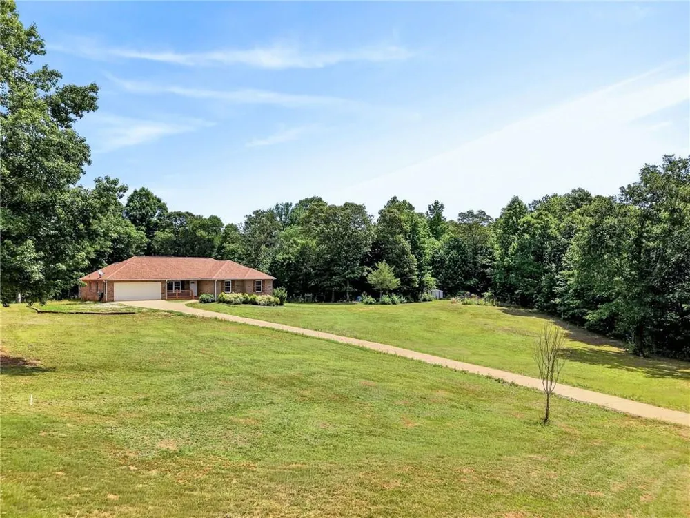 402 Renee Road Pendergrass, GA 30567