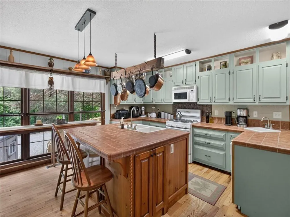 105 Whitestone Road North Talking Rock, GA 30175