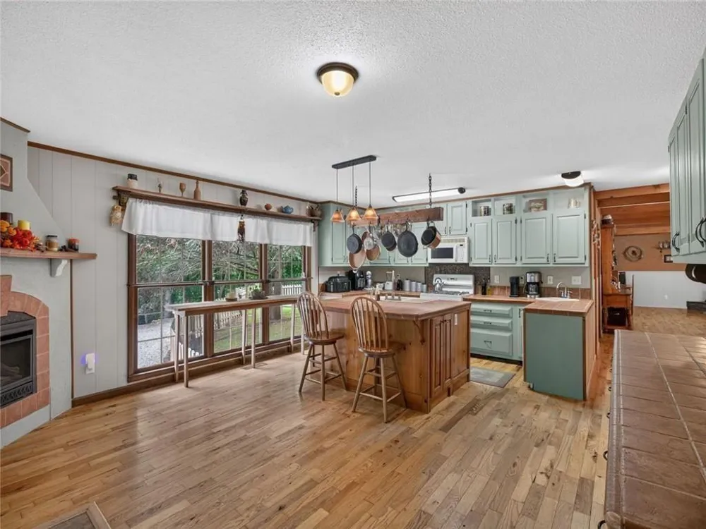 105 Whitestone Road North Talking Rock, GA 30175