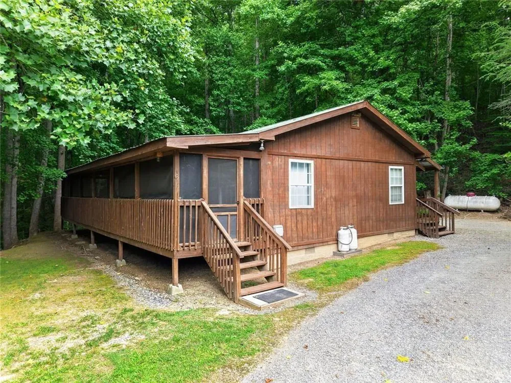 105 Whitestone Road North Talking Rock, GA 30175