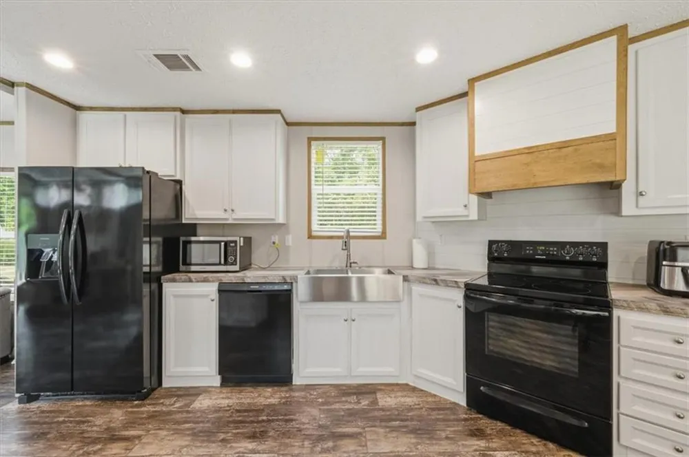 2720 John Wells Road Hinesville, GA 31313