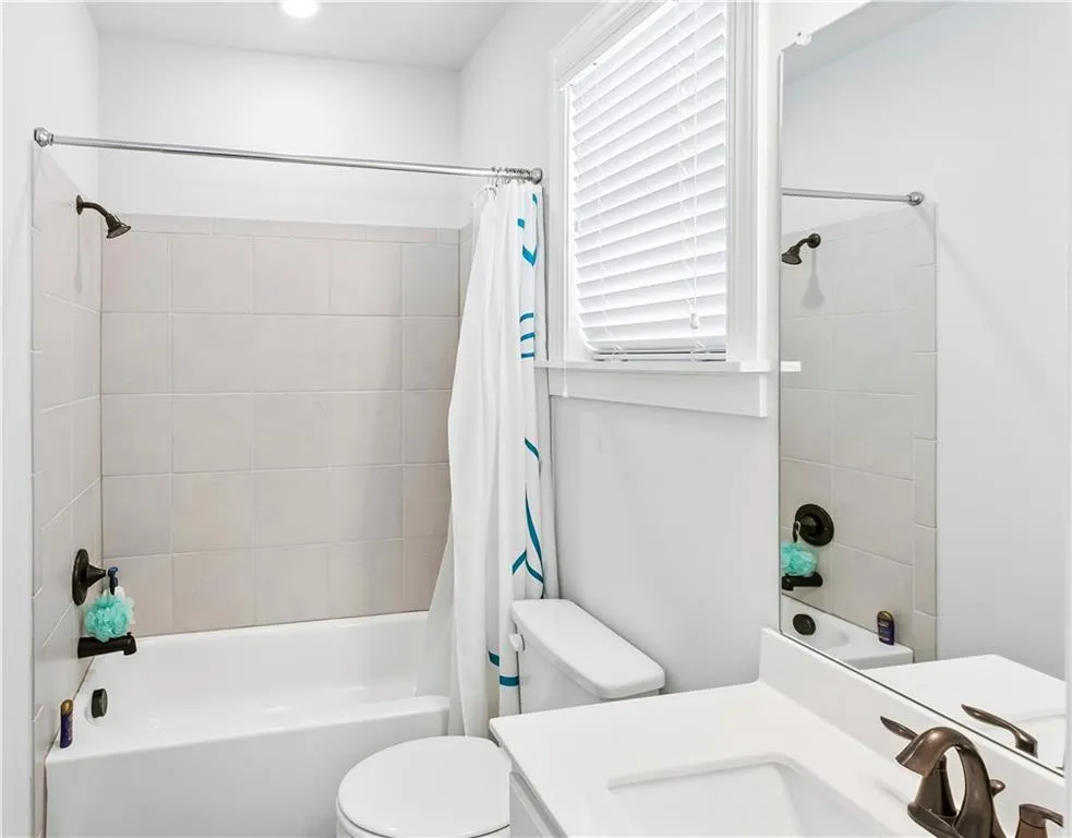 113 Vivian Lane Peachtree City, GA 30269